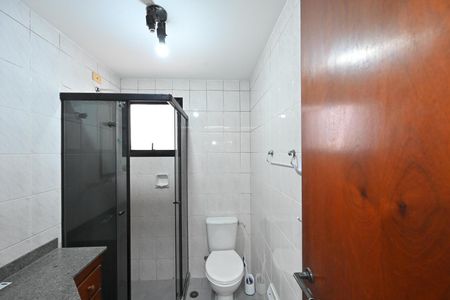 Apartamento para alugar com 120m², 3 quartos e 2 vagas Apartamento para alugar com 120m², 3 quartos e 2 vagasBanheiro da Suíte