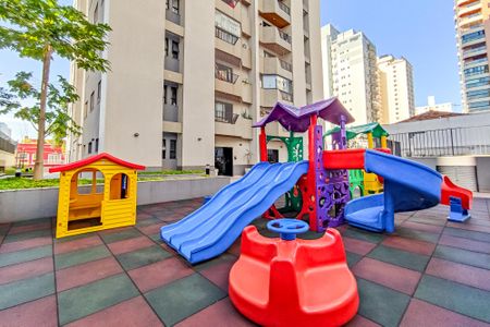 Apartamento para alugar com 120m², 3 quartos e 2 vagas Apartamento para alugar com 120m², 3 quartos e 2 vagasPlayground