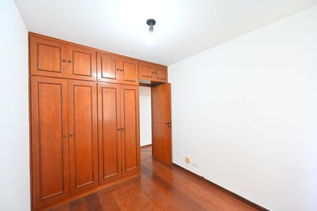 Apartamento para alugar com 120m², 3 quartos e 2 vagas Apartamento para alugar com 120m², 3 quartos e 2 vagasQuarto 2