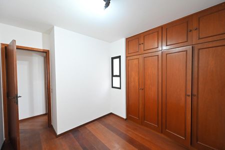 Apartamento para alugar com 120m², 3 quartos e 2 vagas Apartamento para alugar com 120m², 3 quartos e 2 vagasQuarto 3