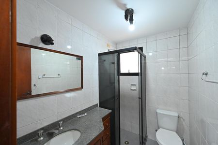 Apartamento para alugar com 120m², 3 quartos e 2 vagas Apartamento para alugar com 120m², 3 quartos e 2 vagasBanheiro da Suíte