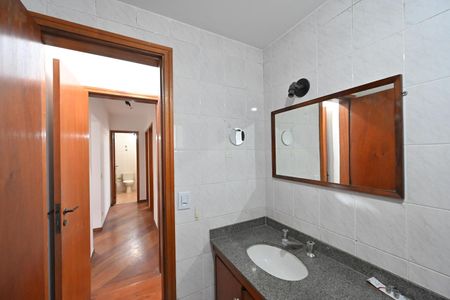 Apartamento para alugar com 120m², 3 quartos e 2 vagas Apartamento para alugar com 120m², 3 quartos e 2 vagasBanheiro da Suíte