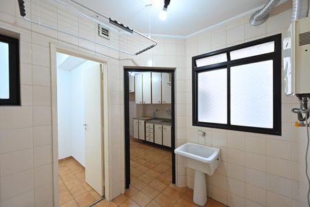 Apartamento para alugar com 120m², 3 quartos e 2 vagas Apartamento para alugar com 120m², 3 quartos e 2 vagasLavandeira