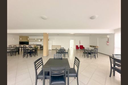Apartamento para alugar com 55m², 2 quartos e 1 vagaÁrea comum - Salão de festas