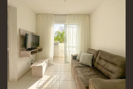 Sala de TV de apartamento para alugar com 2 quartos, 55m² em Canasvieiras, Florianópolis