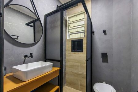 Studio para alugar com 45m², 0 quarto e 1 vaga Studio para alugar com 45m², 0 quarto e 1 vagaBanheiro