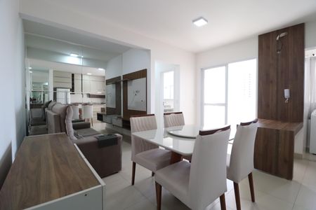 Sala de apartamento para alugar com 2 quartos, 60m² em Novo Mundo, Uberlândia