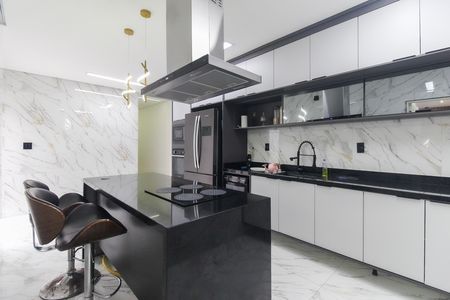Casa para alugar com 250m², 3 quartos e 2 vagas Casa para alugar com 250m², 3 quartos e 2 vagasCozinha