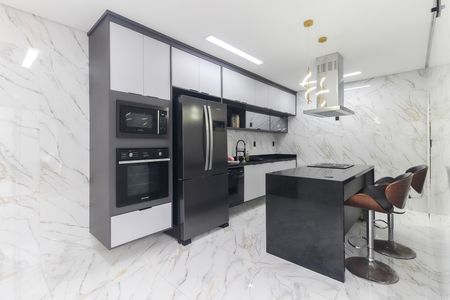 Casa para alugar com 250m², 3 quartos e 2 vagas Casa para alugar com 250m², 3 quartos e 2 vagasCozinha