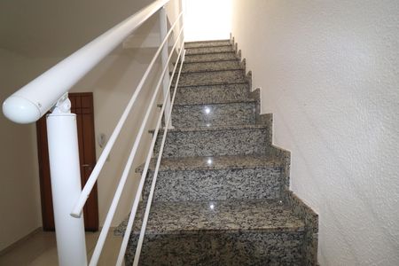 Apartamento para alugar com 94m², 2 quartos e sem vagaEscada Cobertura