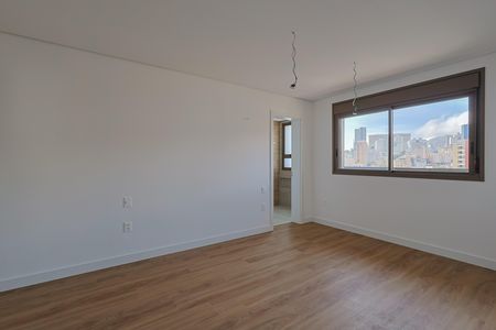 Apartamento à venda com 143m², 4 quartos e 3 vagas