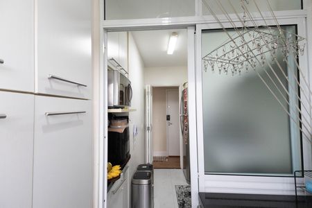 Apartamento à venda com 58m², 2 quartos e 1 vagaÁrea de Serviço