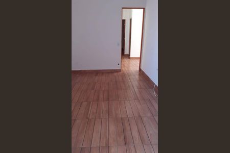 Casa à venda com 240m², 7 quartos e 3 vagas Casa à venda com 240m², 7 quartos e 3 vagasSala