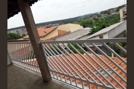 Casa à venda com 240m², 7 quartos e 3 vagas Casa à venda com 240m², 7 quartos e 3 vagasVaranda