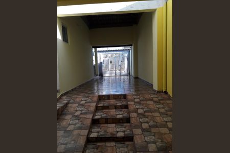 Casa à venda com 240m², 7 quartos e 3 vagas Casa à venda com 240m², 7 quartos e 3 vagasÁrea externa