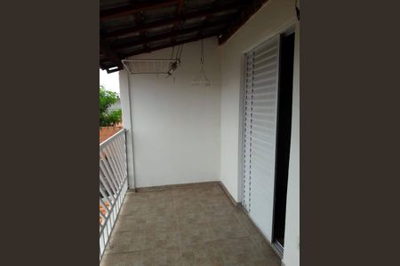 Casa à venda com 240m², 7 quartos e 3 vagas Casa à venda com 240m², 7 quartos e 3 vagasVaranda