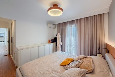 Apartamento à venda com 161m², 4 quartos e 3 vagas Apartamento à venda com 161m², 4 quartos e 3 vagasSuíte 2
