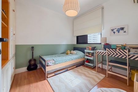 Apartamento à venda com 161m², 4 quartos e 3 vagas Apartamento à venda com 161m², 4 quartos e 3 vagasQuarto 1