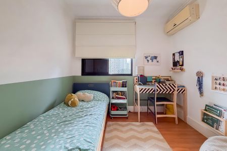 Apartamento à venda com 161m², 4 quartos e 3 vagas Apartamento à venda com 161m², 4 quartos e 3 vagasQuarto 1