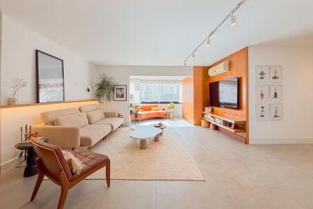 Apartamento à venda com 161m², 4 quartos e 3 vagas Apartamento à venda com 161m², 4 quartos e 3 vagasSala