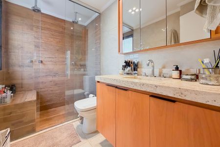 Apartamento à venda com 161m², 4 quartos e 3 vagas Apartamento à venda com 161m², 4 quartos e 3 vagasBanheiro da Suíte 2