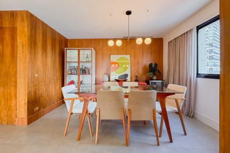 Apartamento à venda com 161m², 4 quartos e 3 vagas Apartamento à venda com 161m², 4 quartos e 3 vagasSala
