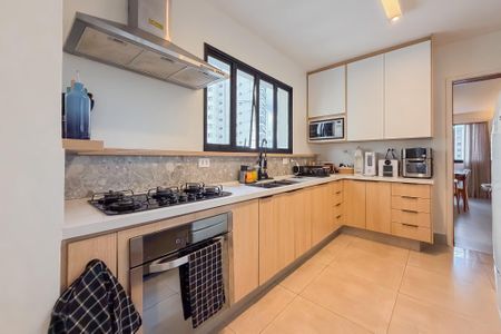 Apartamento à venda com 161m², 4 quartos e 3 vagas Apartamento à venda com 161m², 4 quartos e 3 vagasCozinha