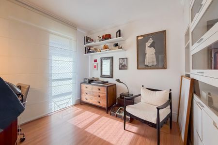 Apartamento à venda com 161m², 4 quartos e 3 vagas Apartamento à venda com 161m², 4 quartos e 3 vagasQuarto 2