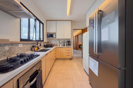 Apartamento à venda com 161m², 4 quartos e 3 vagas Apartamento à venda com 161m², 4 quartos e 3 vagasCozinha