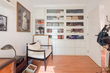 Apartamento à venda com 161m², 4 quartos e 3 vagas Apartamento à venda com 161m², 4 quartos e 3 vagasQuarto 2