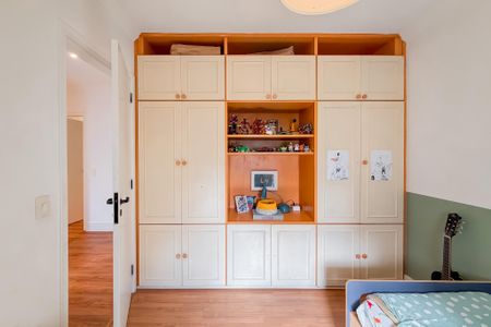 Apartamento à venda com 161m², 4 quartos e 3 vagas Apartamento à venda com 161m², 4 quartos e 3 vagasQuarto 1