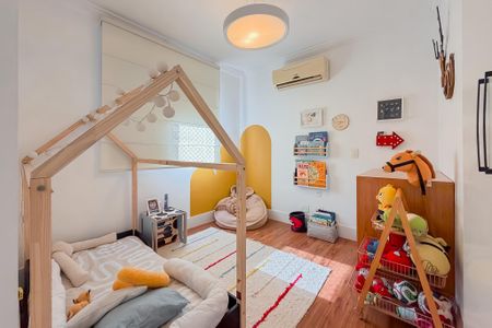 Apartamento à venda com 161m², 4 quartos e 3 vagas Apartamento à venda com 161m², 4 quartos e 3 vagasSuíte 1