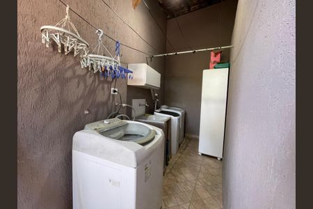 Casa à venda com 246m², 4 quartos e 3 vagas Casa à venda com 246m², 4 quartos e 3 vagasFoto 08