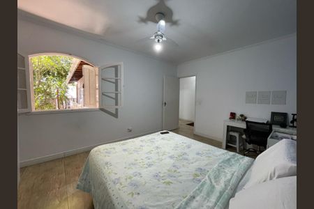 Casa à venda com 246m², 4 quartos e 3 vagas Casa à venda com 246m², 4 quartos e 3 vagasFoto 25