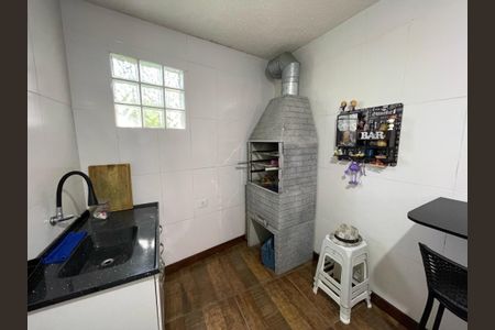Casa à venda com 246m², 4 quartos e 3 vagas Casa à venda com 246m², 4 quartos e 3 vagasFoto 06