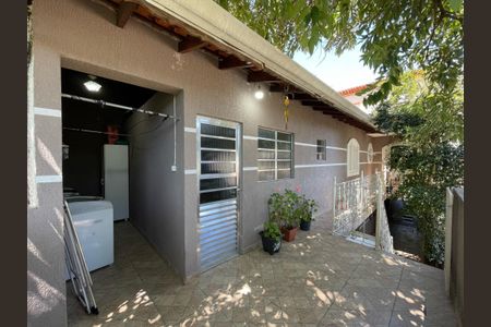 Casa à venda com 246m², 4 quartos e 3 vagas Casa à venda com 246m², 4 quartos e 3 vagasFoto 07