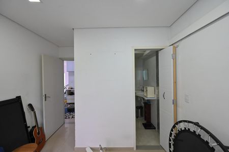 Casa de condomínio à venda com 127m², 3 quartos e 2 vagas Casa de condomínio à venda com 127m², 3 quartos e 2 vagasSuíte