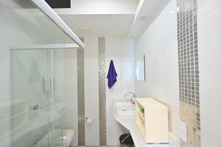 Casa de condomínio à venda com 127m², 3 quartos e 2 vagas Casa de condomínio à venda com 127m², 3 quartos e 2 vagasBanheiro da Suíte