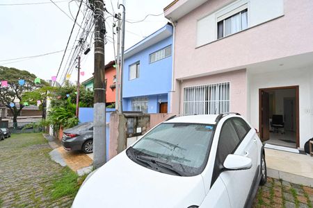 Casa de condomínio à venda com 127m², 3 quartos e 2 vagas Casa de condomínio à venda com 127m², 3 quartos e 2 vagasFachada