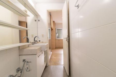 Apartamento à venda com 110m², 3 quartos e 1 vaga Apartamento à venda com 110m², 3 quartos e 1 vagaBanheiro da Suíte