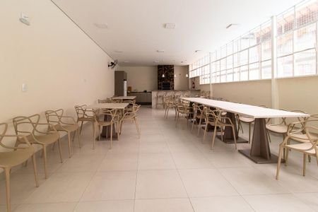 Apartamento à venda com 110m², 3 quartos e 1 vaga Apartamento à venda com 110m², 3 quartos e 1 vagaÁrea comum - Salão de festas
