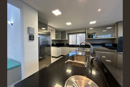 Casa para alugar com 292m², 4 quartos e 4 vagasCozinha