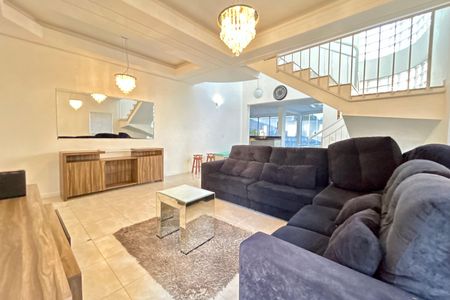 Casa para alugar com 292m², 4 quartos e 4 vagasSala
