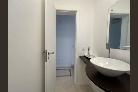 Casa para alugar com 292m², 4 quartos e 4 vagasLavabo
