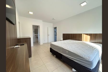 Casa para alugar com 292m², 4 quartos e 4 vagasSuíte 