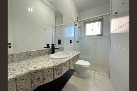 Casa para alugar com 292m², 4 quartos e 4 vagasBanheiro Social