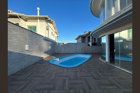 Casa para alugar com 292m², 4 quartos e 4 vagasÁrea comum - Piscina