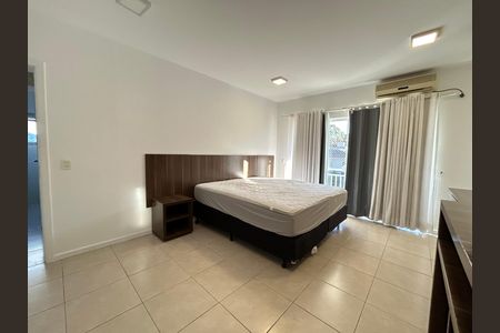 Casa para alugar com 292m², 4 quartos e 4 vagasSuíte 