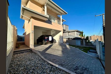 Casa para alugar com 292m², 4 quartos e 4 vagasGaragem