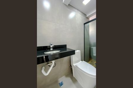 Banheiro de kitnet/studio para alugar com 1 quarto, 24m² em Vila Prudente, São Paulo